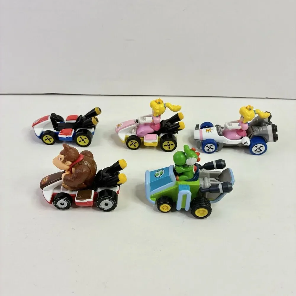 Lot of 5 Hot Wheels Nintendo Mattel Mario Kart Die Cast Cars Jakks Pull Back